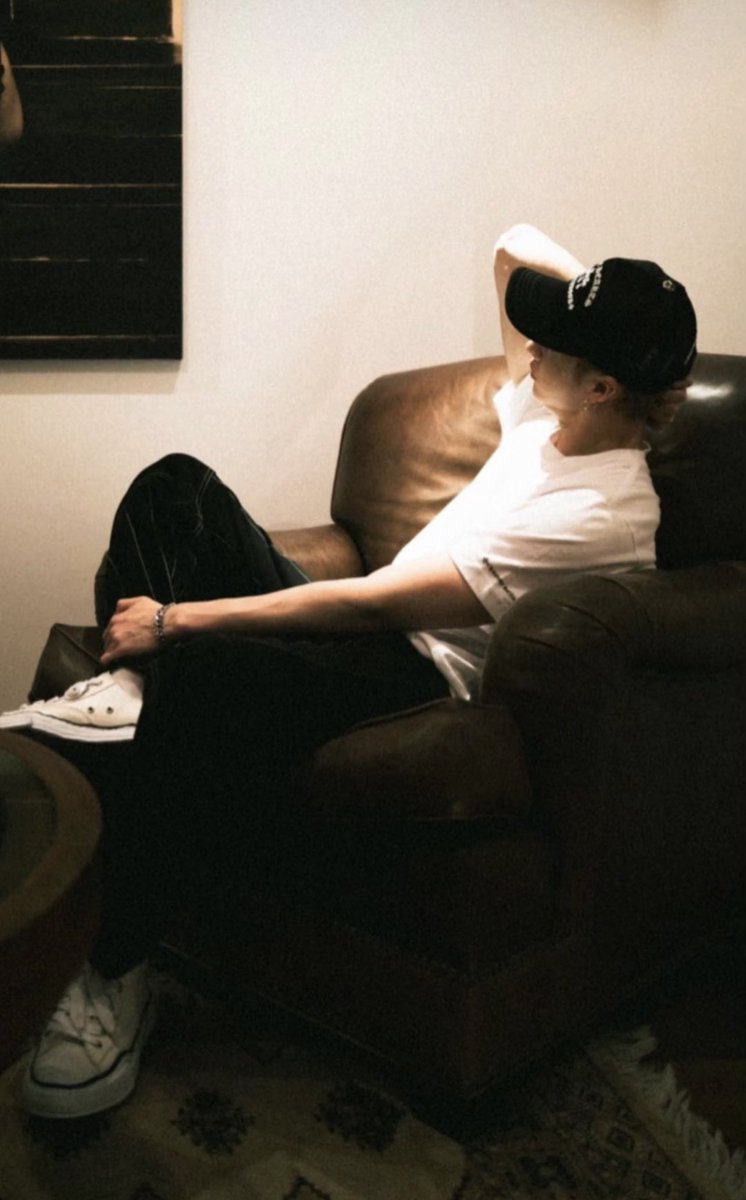 skznewsupdates's tweet photo. New pics from the birthday boy 🥳 #BangChan https://t.co/Fn42k1oYiv