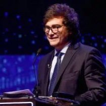 ¿LO VAS A VOTAR DESPUES DE HABER VISTO EL DEBATE? 🤔🤔🤔

1- SI
2- NO