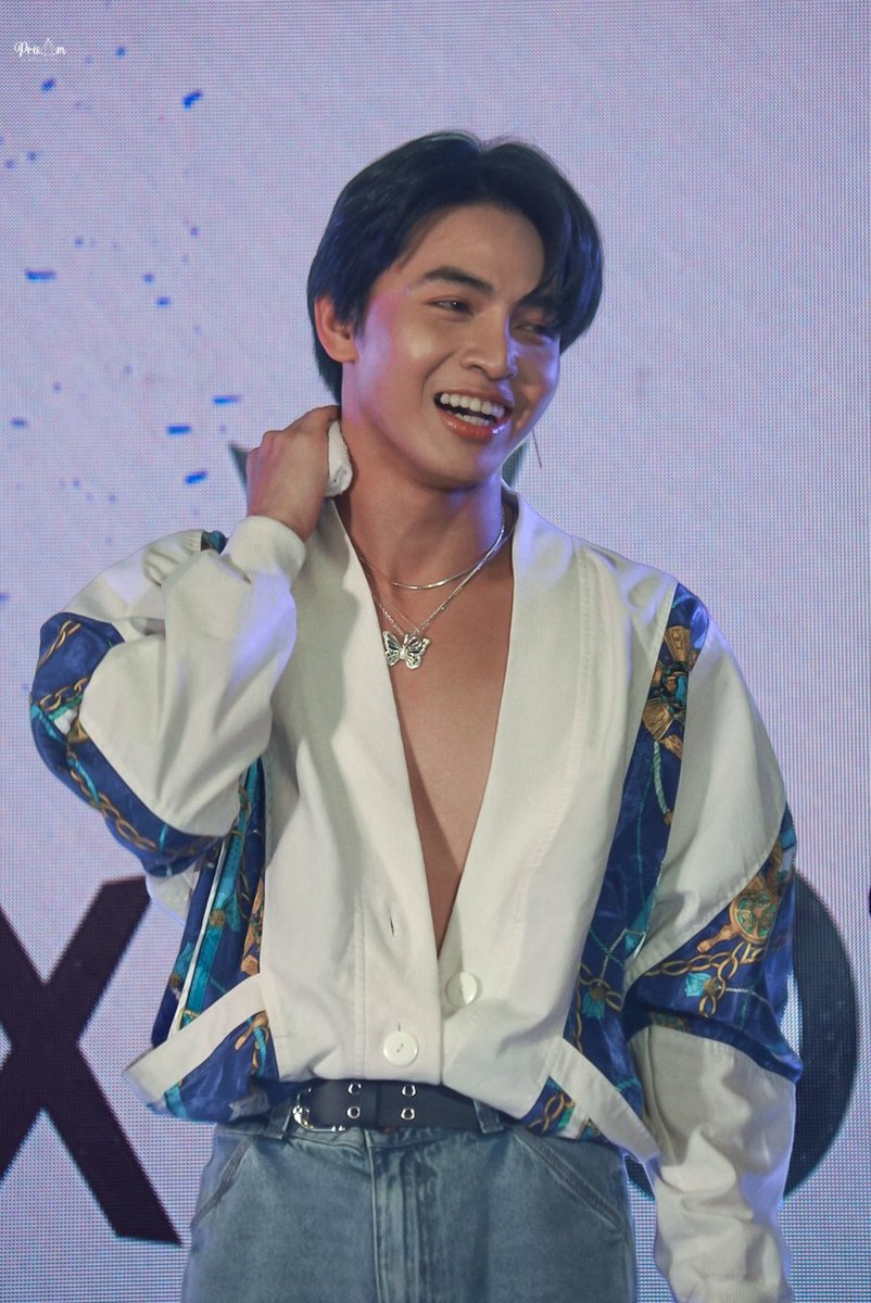 PriSAMspectrum's tweet photo. [100123] #VXON_FRANZ at Robinson’s Galleria Cebu for Ppop Fiesta

VXON AT PPOPFIESTA CEBU
@vxonofficial #VXON
#VXONxPPOPFiesta
#PPOPFiestaTour_Cebu https://t.co/1Sf2atunbq