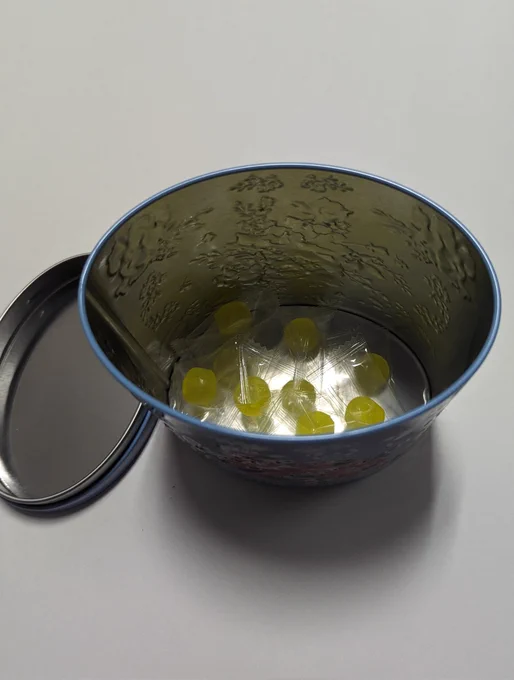 開けたてほやほやでこれは草