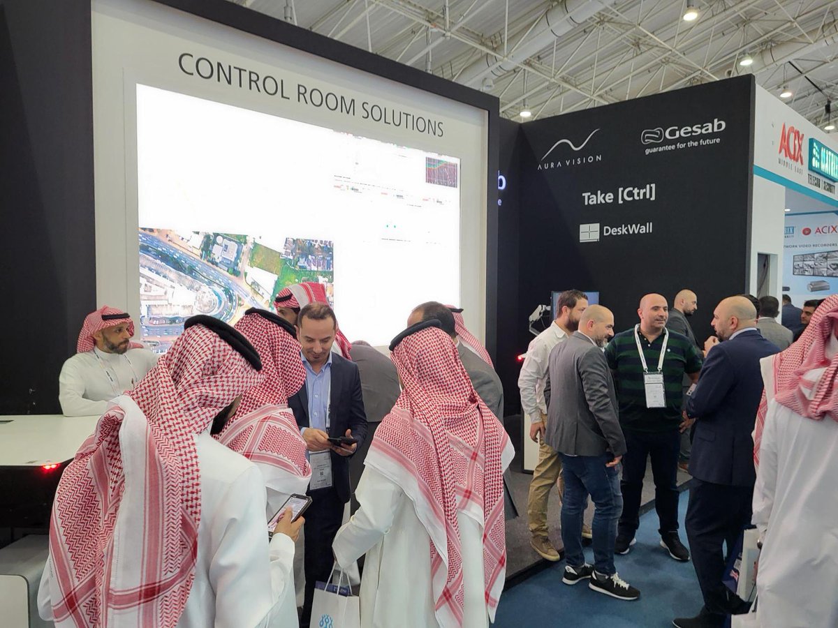 Gesabgroup's tweet image. @intersecksa has started!  

Visit us at 2-A36 booth and discover our most innovative digital control room solutions: DeskWall, DataWall and APITool. Our team of experts will be waiting for you!

#controlroomsolutions #controlroom #technicalfurniture #deskwall #datawall #apitool