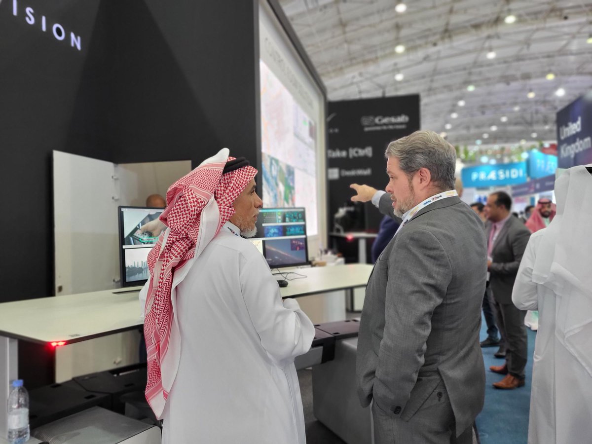 Gesabgroup's tweet image. @intersecksa has started!  

Visit us at 2-A36 booth and discover our most innovative digital control room solutions: DeskWall, DataWall and APITool. Our team of experts will be waiting for you!

#controlroomsolutions #controlroom #technicalfurniture #deskwall #datawall #apitool