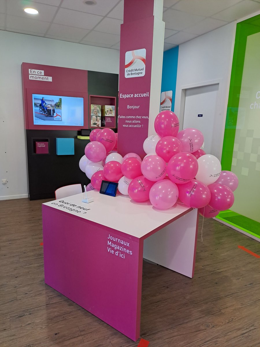 cmb_4_sources's tweet image. Le @cmb_4_sources  se revêtit de la couleur rose, pour montrer son soutien pour #octobrerose2023 .
Demain l&apos;association Kerrys Angels sera présente à la caisse pour sensibiliser sur la lutte contre le cancer du sein. 
@CMBretagne @CreditDd22