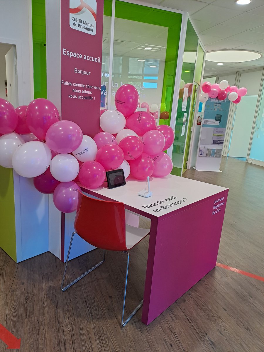 cmb_4_sources's tweet image. Le @cmb_4_sources  se revêtit de la couleur rose, pour montrer son soutien pour #octobrerose2023 .
Demain l&apos;association Kerrys Angels sera présente à la caisse pour sensibiliser sur la lutte contre le cancer du sein. 
@CMBretagne @CreditDd22