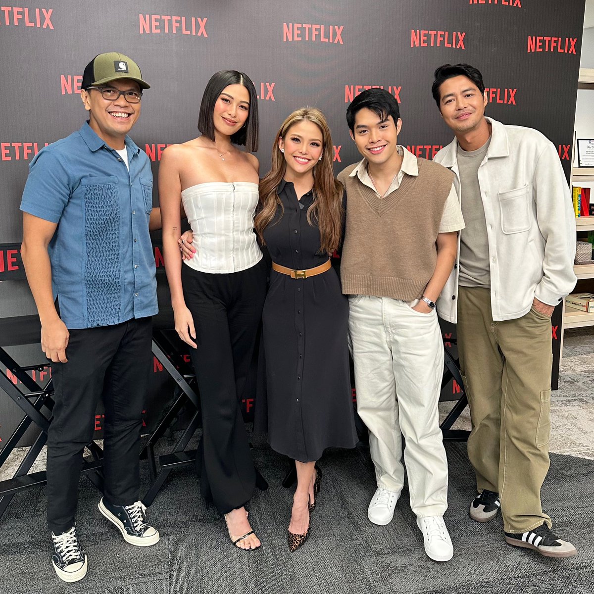 Such a fun interview with the cast of <a href="/netflix/">Netflix</a>’s “Keys to the Heart” starring Zanjoe Marudo, Elijah Canlas, Dolly De Leon, Michelle Dee &amp; Directed by Kerwin Go ✨

Catch my interview on Star Patrol on TV Patrol ✨

#keystotheheart is streaming on @netflixph tomorrow October 4 ✨