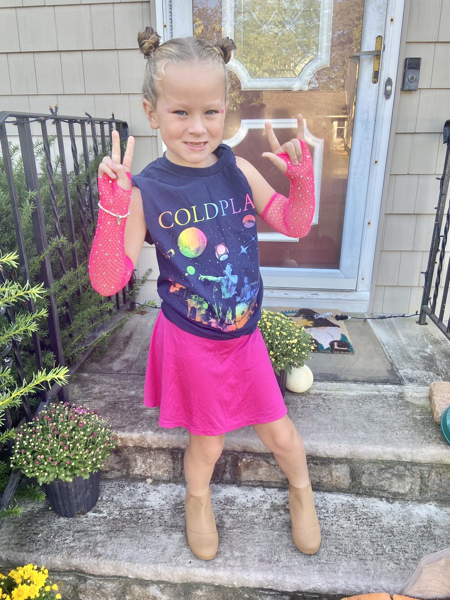 KellyWorster's tweet photo. Kindness “rocks” ! @RockyTiger_FLC @Vazzana_FLC @FLC_PTO https://t.co/d8IlneAPWp