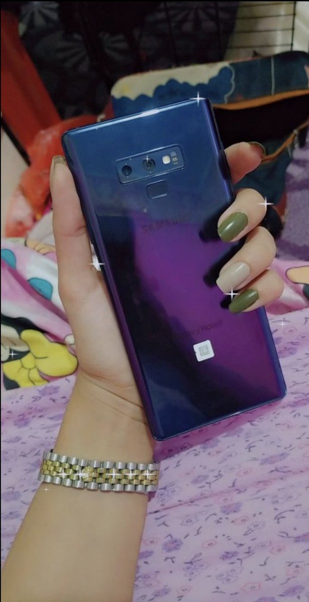 مساكم الله بالخير والعافية 💙
الي يسألو عني وعن غيابي
كنت غايبه بسبب ضروف وتلفوني كان خارب 🌚