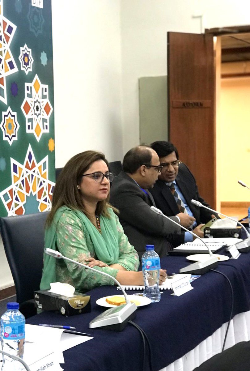UNDP_Pakistan's tweet photo. (1/2) #UNDPinPakistan &amp; @NibafPakistan convened a policy seminar on leveraging Islamic financing to bridge 🇵🇰’s #SDGs financing gap, with NIBAF Managing Director Riaz Chunara, Director Islamic Finance @StateBank_Pak Ghulam Abbasi, UNDP ARR @ammaradurrani &amp; key govt officials. https://t.co/oFX3uI8Vm4