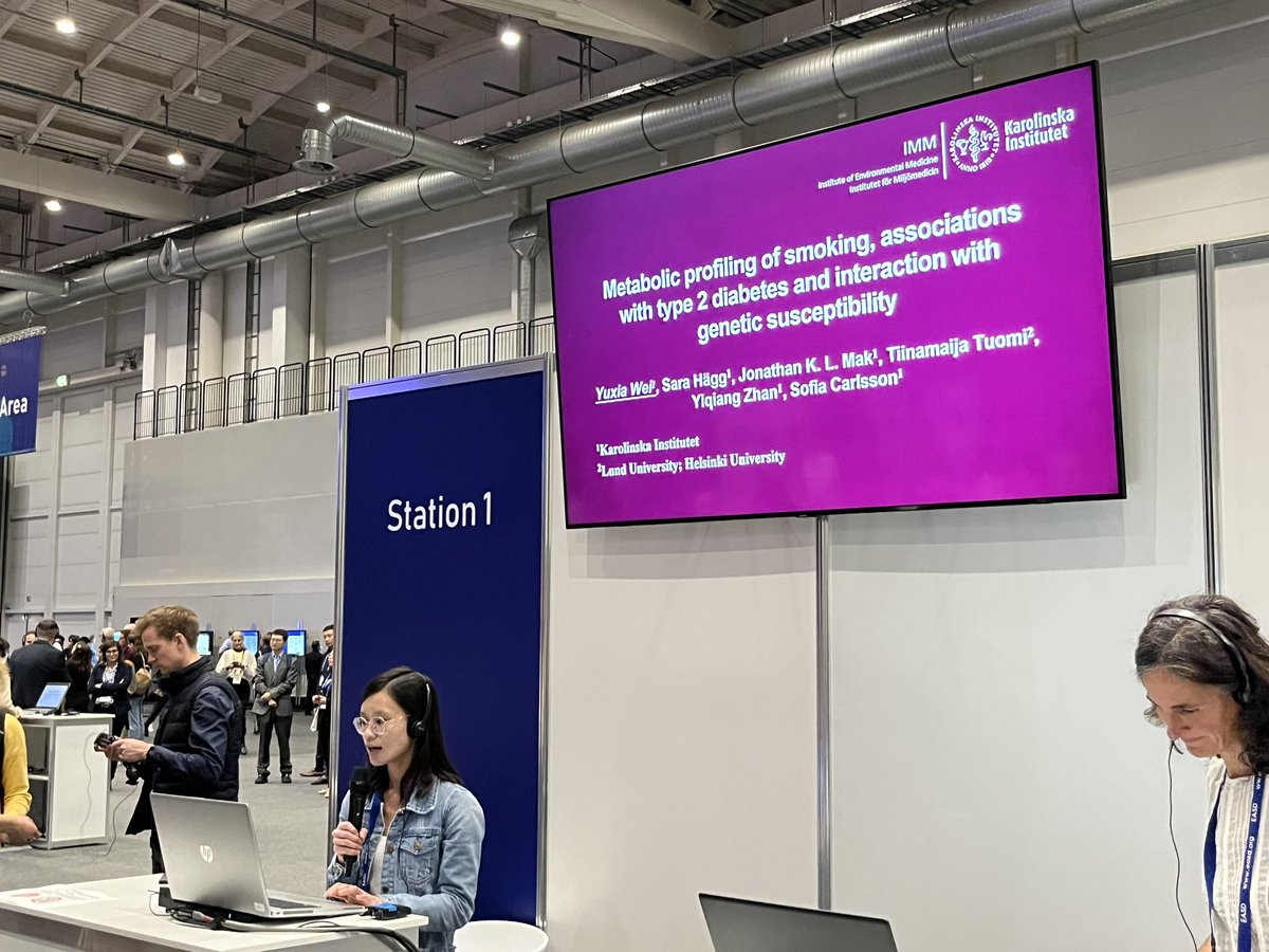 <a href="/yuxia_wei/">Yuxia Wei</a> presenting her study on metabolic profiling of #smoking and #T2D. 

The results show that smoking affects a wide range of metabolites, which can mediate the excess #diabetes risk in smokers.

#EASD #EASD2023