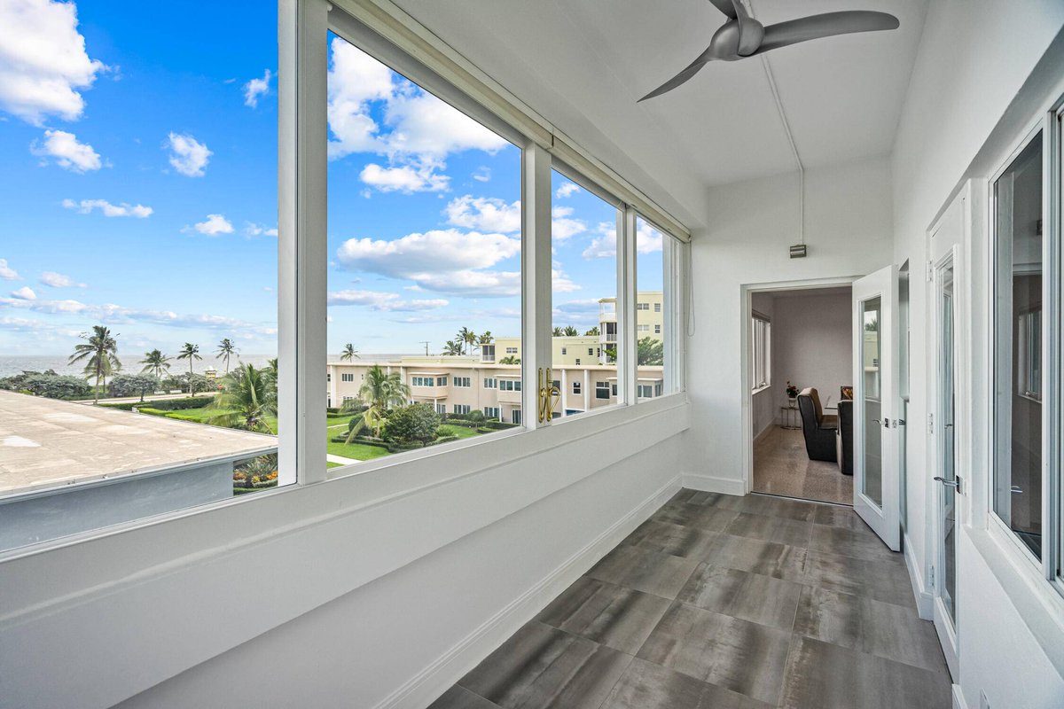 LuxxPartners's tweet photo. 120 N Ocean BLVD 301, Delray Beach, FL 33483 | 2 BR | 2 BA | 1,378 Sq. Ft. | Grosvenor House | Priced at $1,795,000!

#luxurypartnersrealty #featuredlisting #delraybeach #milliondollarlisting #highrise #condo #oceanfront https://t.co/HdMmWIdY8S