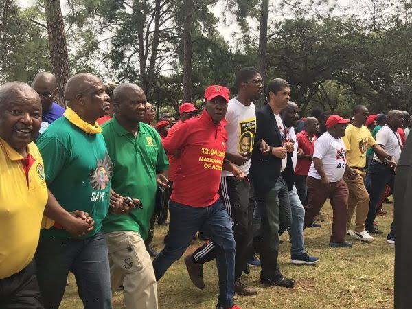 Tsholo_Blacki's tweet photo. They said it was Zuma's fault. https://t.co/e8qeVbggTX