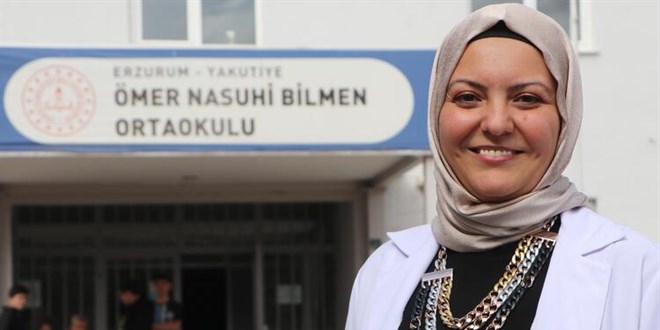 '2023 Global Teacher Prize' yarışmasında, 130 ülkeden 7 bin rakibini geride bırakarak dünyanın en iyi 50 öğretmeni arasına giren Erzurum Ömer Nasuhi Bilmen Ortaokulu Fen Bilgisi Öğretmeni @tdumluguler'i tebrik ediyorum.
 #finalist #globalteacherprize #türkiye