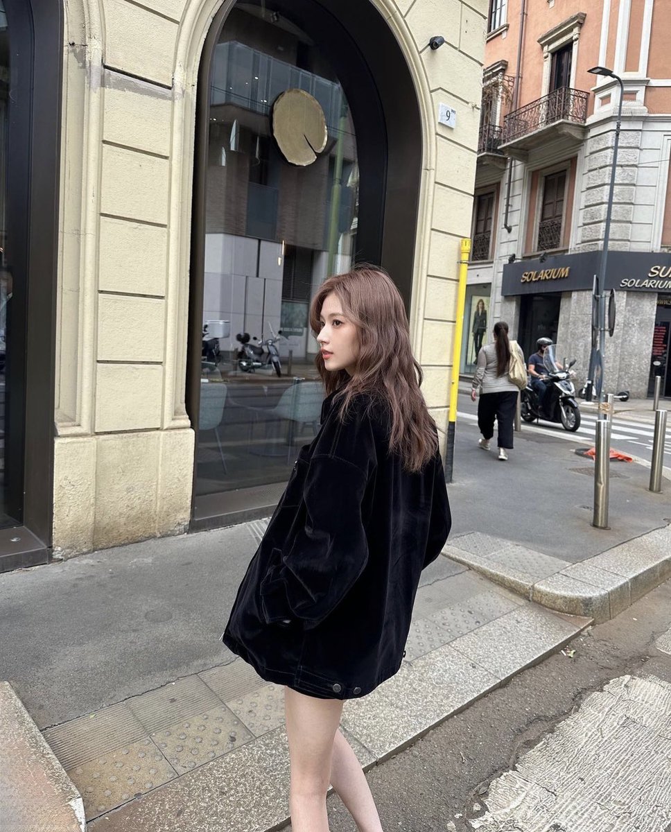 _wanderingdream's tweet photo. happy bf day to all my imaginary bfs 🤭 https://t.co/HqxJX9Ri8E