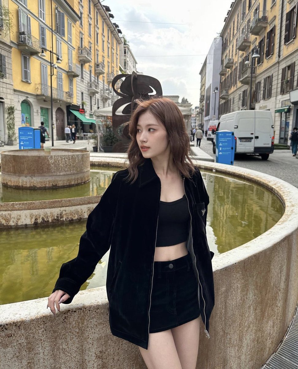 _wanderingdream's tweet photo. happy bf day to all my imaginary bfs 🤭 https://t.co/HqxJX9Ri8E