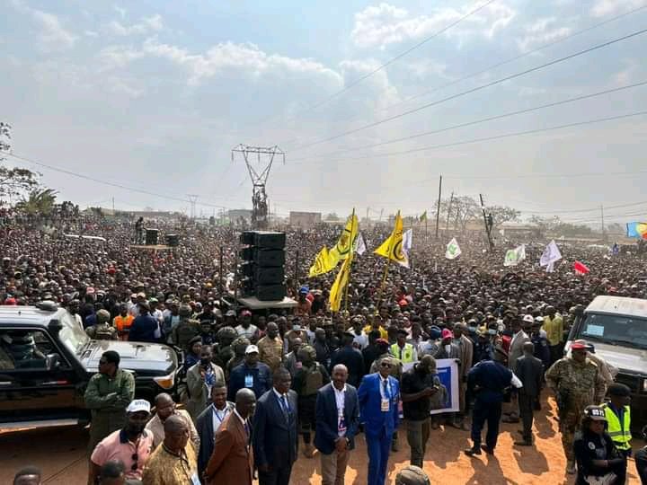 NOTRECONGO23's tweet photo. Je rappelle que Kasumbalesa c'est dans le Haut-Katanga, le béton est armé dans toute la république. https://t.co/3EkCIsQ24G