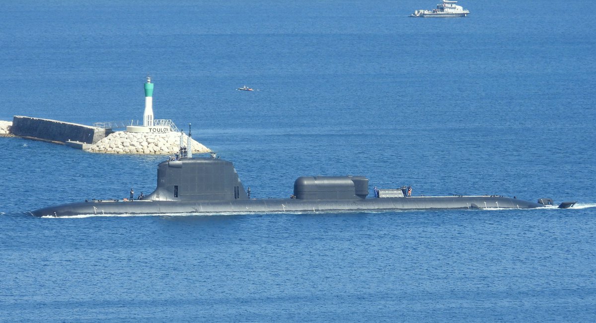 WarshipCam's tweet photo. French Navy Barracuda-class nuclear-powered attack submarine FS Suffren (S635) coming into Toulon, France - October 3, 2023 #fssuffren #s635
SRC: TW-@GGYSSELSSHIPS https://t.co/7g1XM7nP9Q