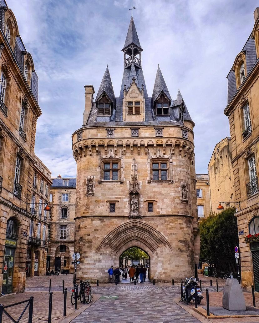 archi_tradition's tweet photo. Bordeaux, France 🇫🇷 
📸: reginesemaan | IG https://t.co/kkuhAwUiaV