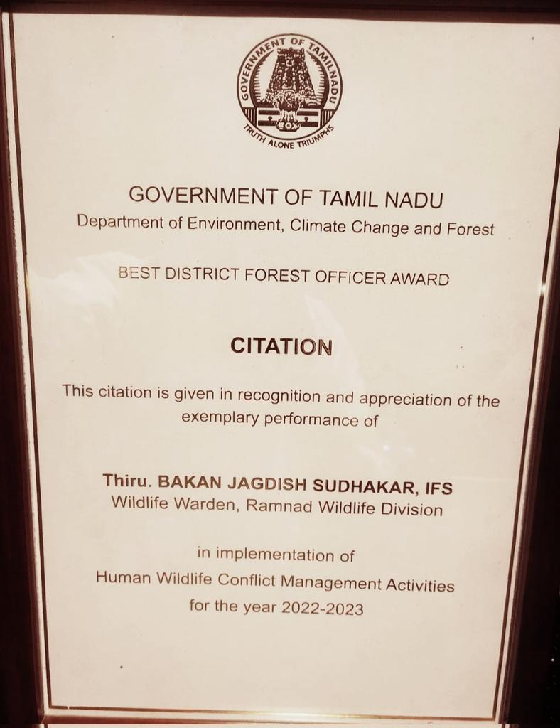 Received Best District Forest Officer(DFO) award for Human Wildlife Conflict Management activities. Thank you Honourable CM Sir @CMOTamilnadu. Thank you Team Wildlife Division Ramnad for your dedicated work @GulfofMannarMNP 🙏. @TNFD #forest #wildlife
