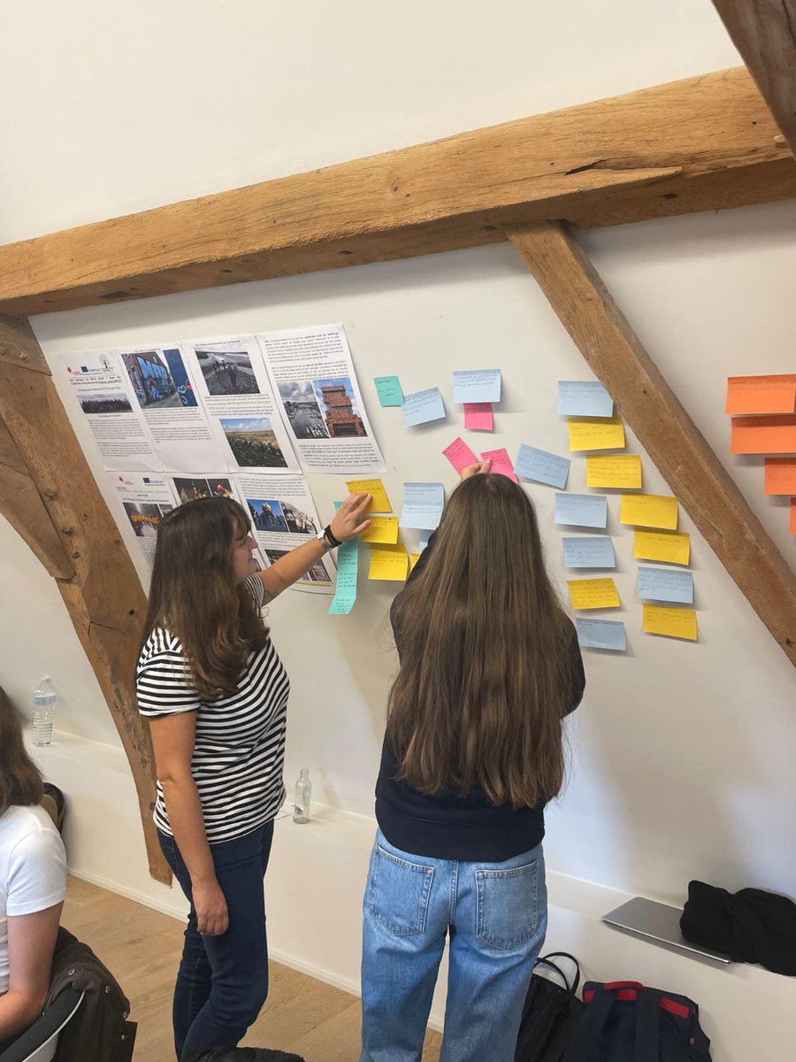 fundaciobcnfp's tweet photo. #WaterChallengeVETLab🇪🇺💧
Day 2:On with our Creativity labs✅
➡️We consulted an expert in urban drainage 
➡️Solved doubts&amp;mapped out/organized ideas regarding the challenge Great day!On 2 the next🙌@iesteveterradas @EUErasmusPlus @_EscueladelAgua @XarxaFP_SG @sepiegob https://t.co/ckvD8CNl1w