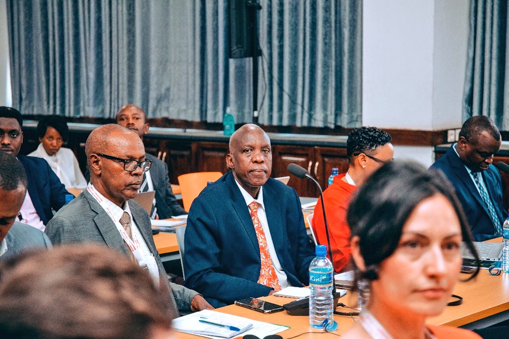 RTNBurundi's tweet photo. Le Burundi abrite du 03 au 05 octobre 2023,la 2ème édition des journées dédiées à l'accès de l'énergie renouvelable au Burundi sous le haut patronage du @minergiemine1 et organisées par @GOGLAssociation et #BUREA avec l'appui de l'@UEauBurundi, @WorldBank et #GET_invest. https://t.co/zUcWWUcdtz