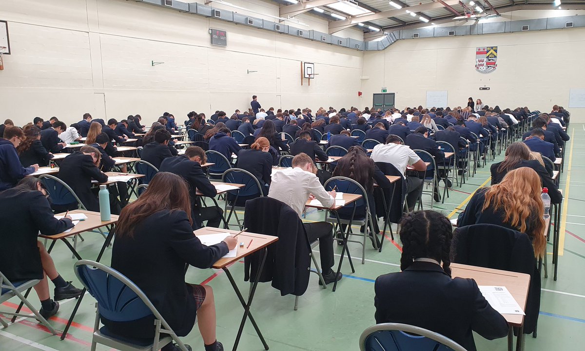 Good luck to all @solsch1560 students sitting the @UKMathsTrust Senior Maths Challenge today! #SolSchMaths