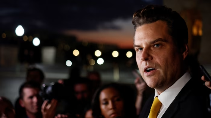 dariodangelo91's tweet photo. 1/13
Per tutta una vita lo hanno chiamato “Baby #Gaetz“. Troppo lunga l’ombra di suo padre Don, potente parlamentare GOP, per pensare di essere semplicemente Gaetz. Ma ora è il momento. Matt si prende i riflettori, la scena. 
Sfida Kevin #McCarthy. La sua fine è la sua vittoria. https://t.co/M7LDuzGYLn