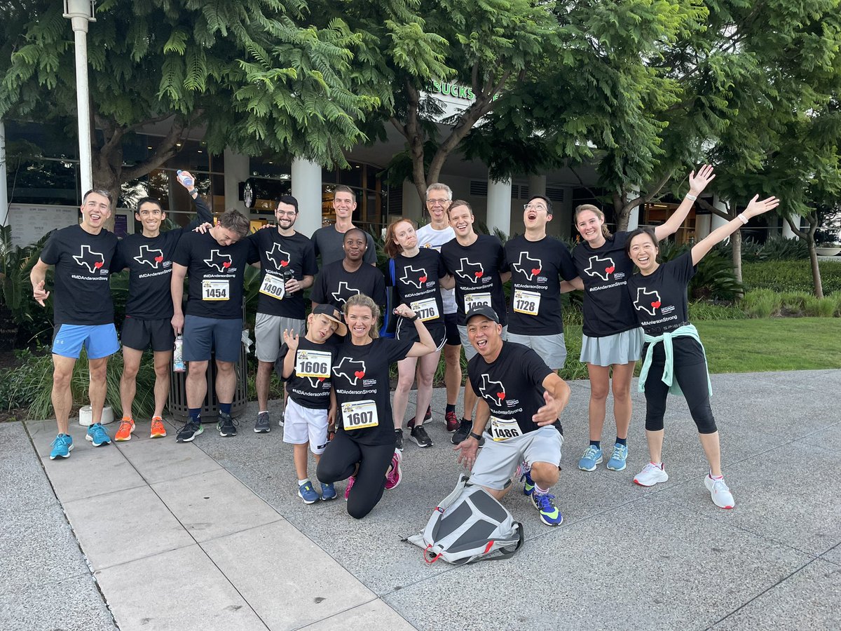 Team @MDAndersonNews is ready to dominate the @RO_Institute 5K this morning at #ASTRO23 💪