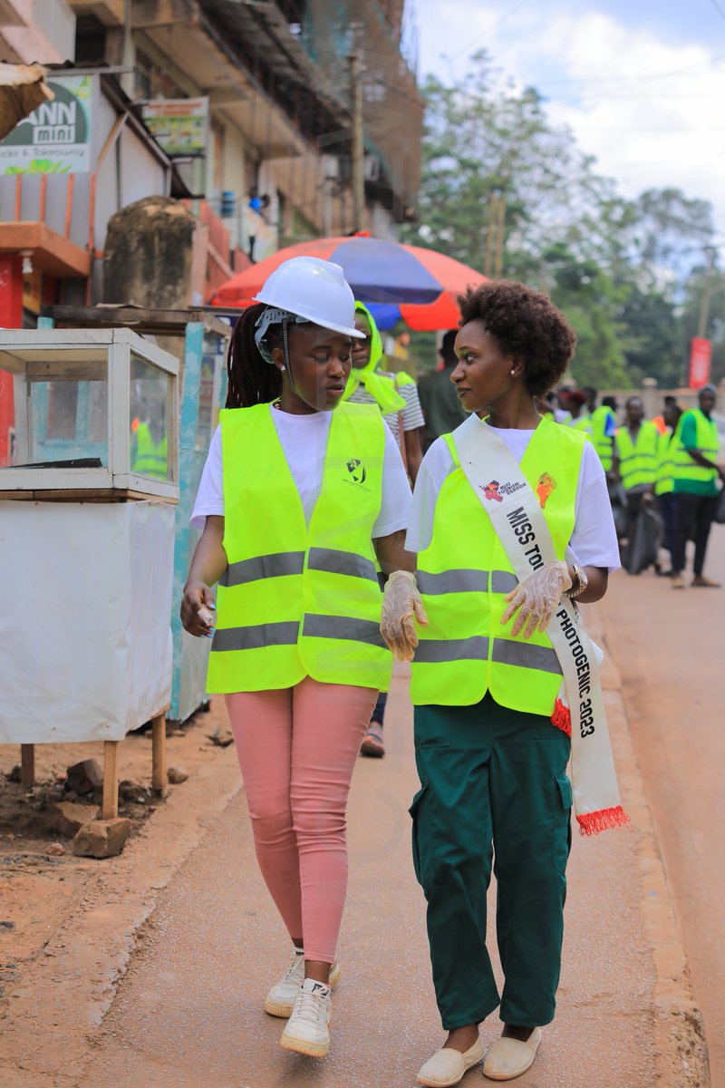 #kikonicleanup against #climatechange action. It starts with us #greeningtourism #letthepearlshine