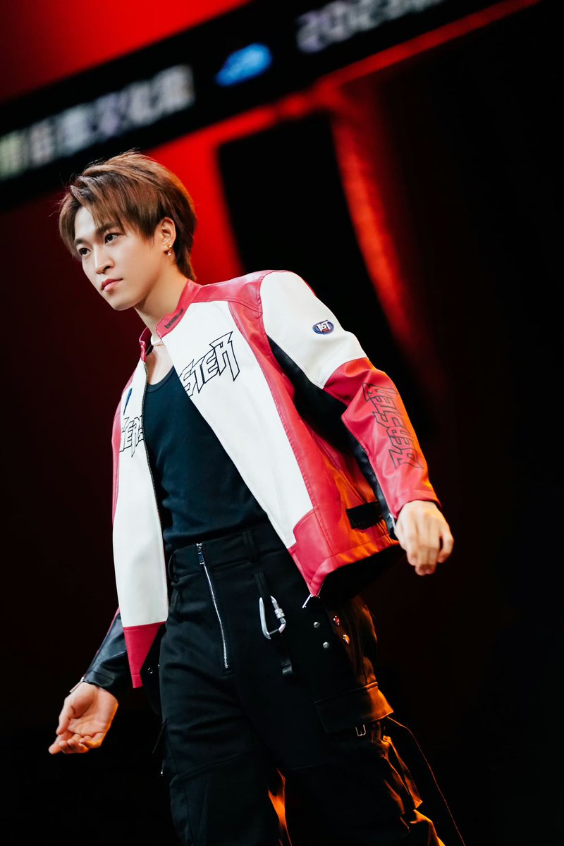SANTA_VNTEAM311's tweet photo. [03.10.23] SANTA’s Studio Update [1/2]
📢 𝐖𝐞𝐢𝐛𝐨 𝐒𝐭𝐫𝐞𝐞𝐭 𝐃𝐚𝐧𝐜𝐞 𝟐𝟎𝟐𝟑 📢

@santa_zanduo 

Cre. 赞多SANTA_工作室 
#UnoSanta 
#DanceKingSANTA 
#SANTA #サンタ #ซานตะ #赞多 https://t.co/KkAeIBCafk
