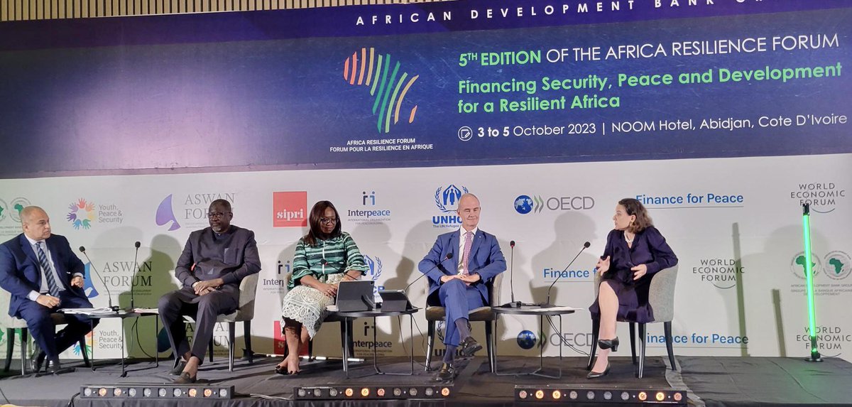 UNDPAfrica's tweet photo. Conflict is not the time to freeze dev but the time to bring in more #Financing4Dev

Is important we build social contract in countries impacted by crisis &amp; this needs massive investment in:
➡️youth empowerment
➡️effective governance
➡️energy access 
🗣️@NouraHamladji at #ARF2023 https://t.co/Zdfgk36Q8f