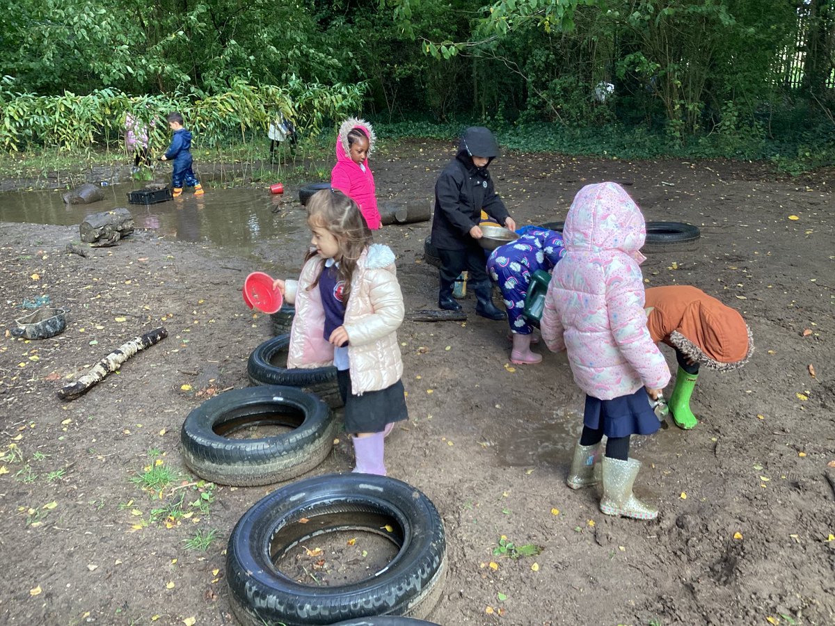 Adventure play is an essential part of childhood igniting curiosity, sparking creativity and shapes resilient, confident, and well rounded individuals. @BartonCloughR @BartonClough @BrightFuturesET