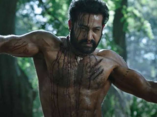 Its_CineHub's tweet photo. Who was better in RRR ?

Like for Jr NTR
Retweet for Ram Charan https://t.co/XyLXwe3Tds