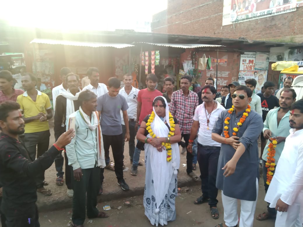#दमोह लोकसभा की #बड़ामलहरा विधानसभा के प्रत्याशी चंदा किन्नर की स्वागत रैली..