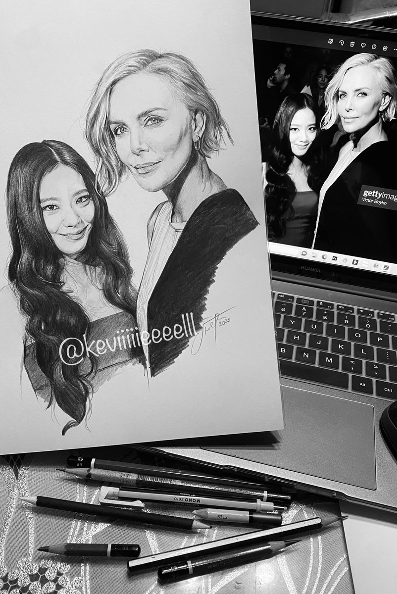 I finished it at last! After 7 months! 😅🤧😮‍💨

#JISOO and CHARLIZE THERON (@CharlizeAfrica) portrait fanart from #DiorAW23 show.

(Will post a proper pic or scan tomorrow! 🤩)