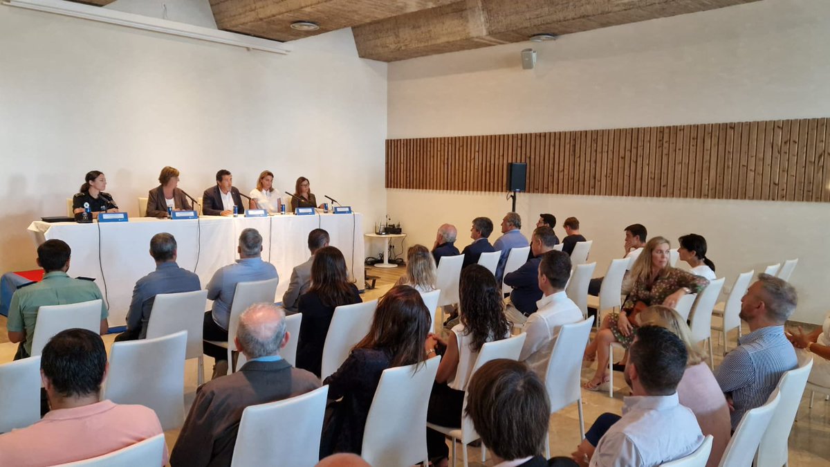 Buenos niveles de ocupación hotelera, escasez de incidencias y aumento de la seguridad ciudadana son algunos de los puntos destacables del balance de la temporada turística en #Calvià.

Ésta y otras noticias en nuestro #Informativo📰 
🎧👉bit.ly/3PD1RK1