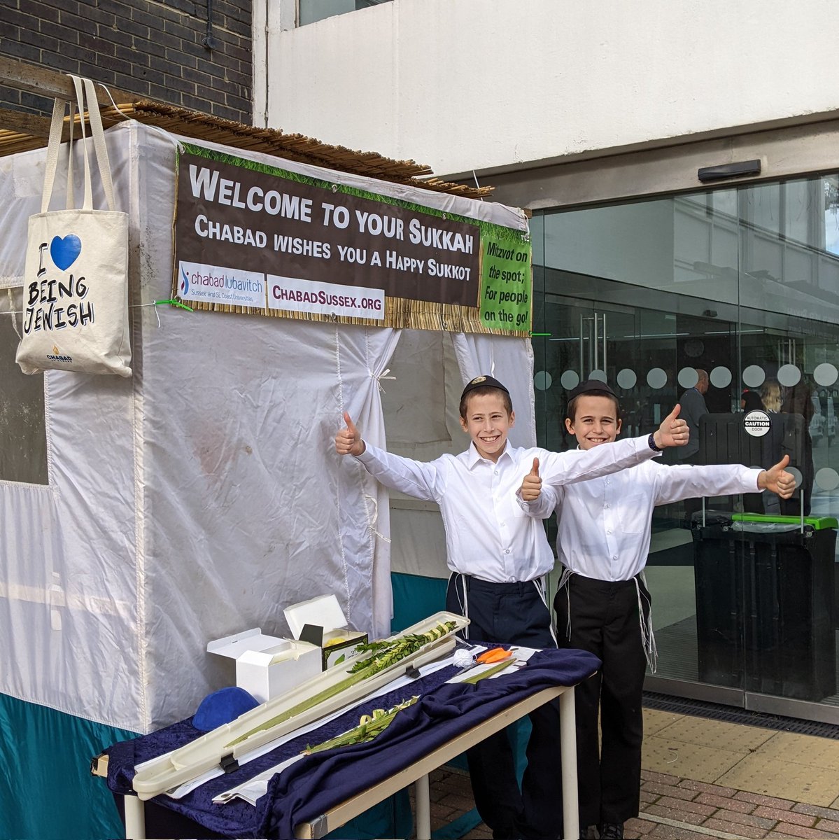 Now at <a href="/uniofbrighton/">University of Brighton</a> @SUBrighton Cockroft BLDG until 5:15PM
#Sukkot <a href="/ChagSameach/">Reuven</a>
<a href="/ChabadOnCampus/">Chabad on Campus International</a>