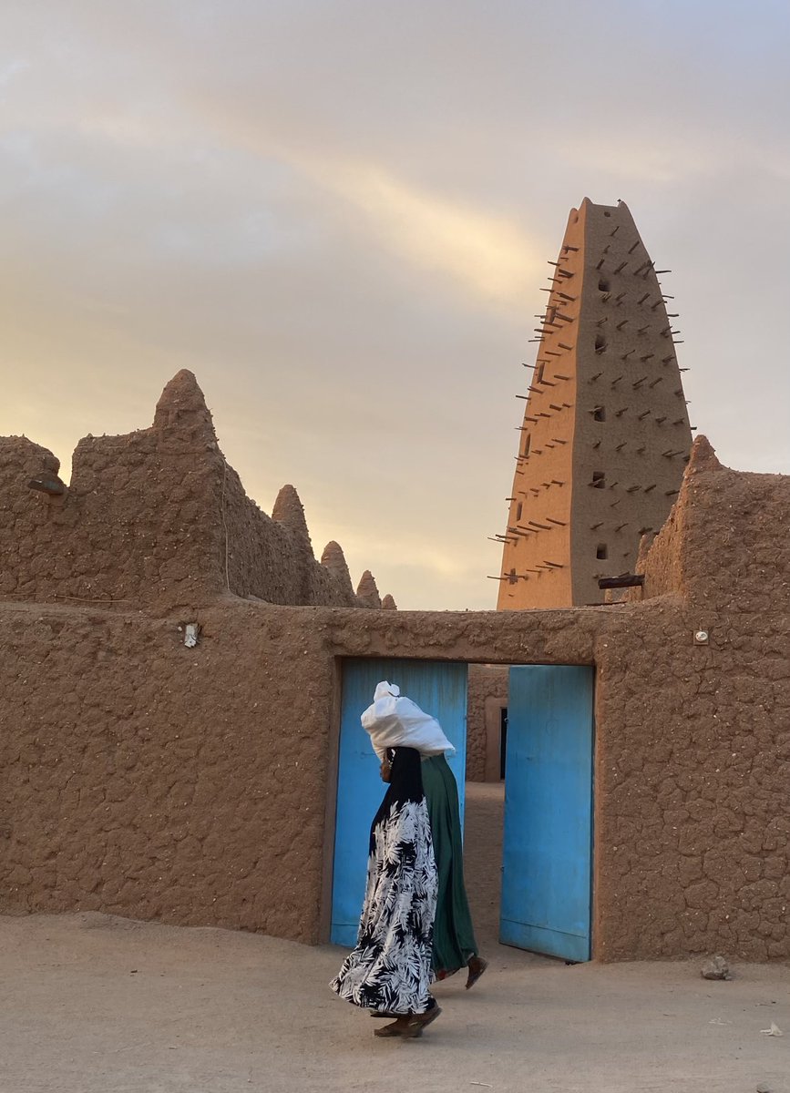 Lindsey Hilsum (@lindseyhilsum) on Twitter photo The beautiful city of #Agadez #Niger hides a lot of pain. Itās welcomed visitors since the mosque was built in the 16th century but todayās migrants from West Africa have experienced trauma and even torture on their journey. More ā¦<a href="/Channel4News/">Channel 4 News</a>ā© tonight. The beautiful city of #Agadez #Niger hides a lot of pain. Itās welcomed visitors since the mosque was built in the 16th century but todayās migrants from West Africa have experienced trauma and even torture on their journey. More ā¦<a href="/Channel4News/">Channel 4 News</a>ā© tonight.