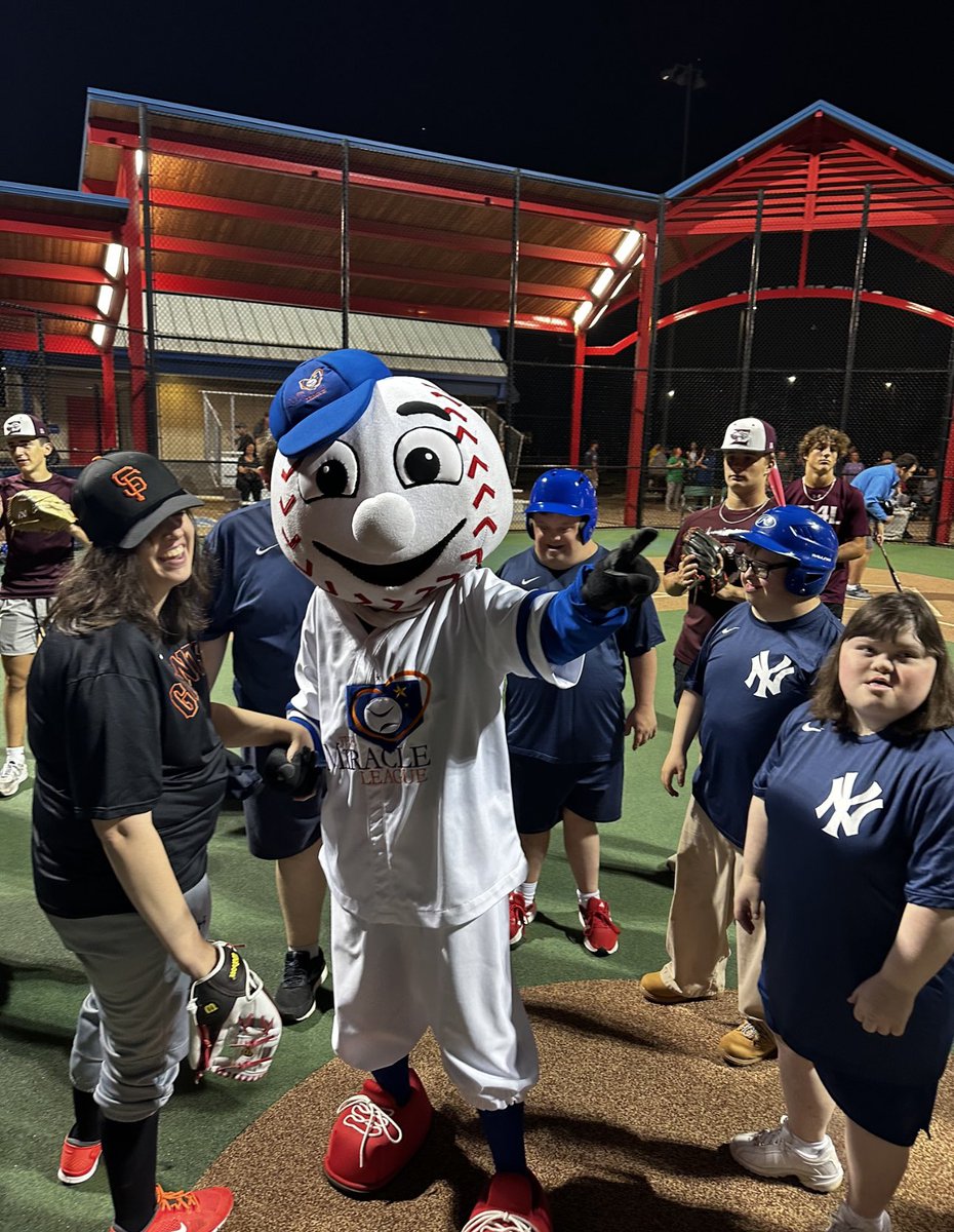 Gotta love some Homer!! 🧡 Try to catch a game at Miracle Field - you’ll be so glad you did! 
#parksandrec #miraclefield