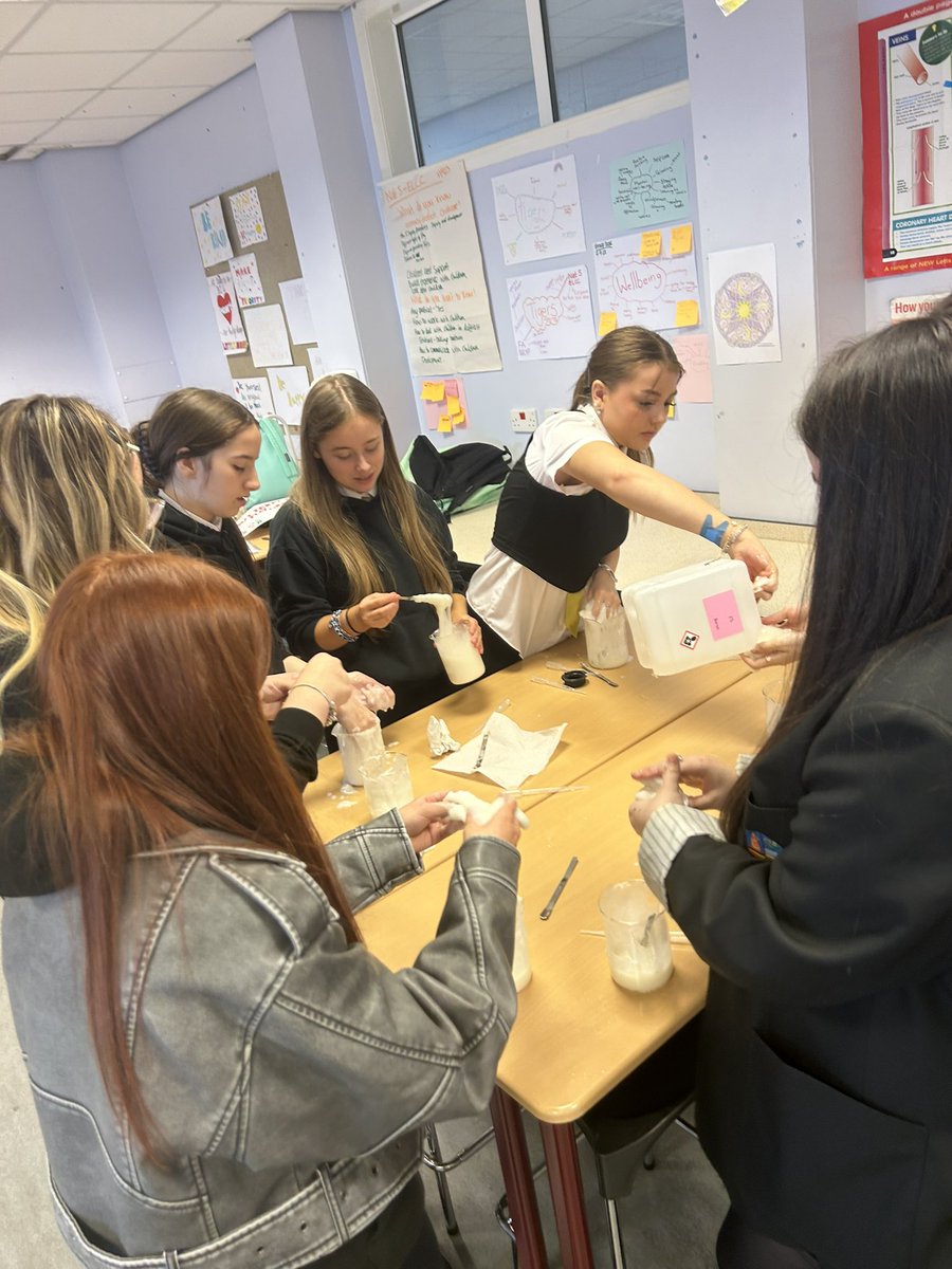 SarahJaneStark9's tweet photo. After working hard on our children & family needs posters, the Nat 5 ELCC pupils worked in a team to make slime. While doing this they discussed knowledge, skills, problem solving & understanding how they would do this working with children🧡great work everyone #LearnWithTigers https://t.co/psivpbm1ao