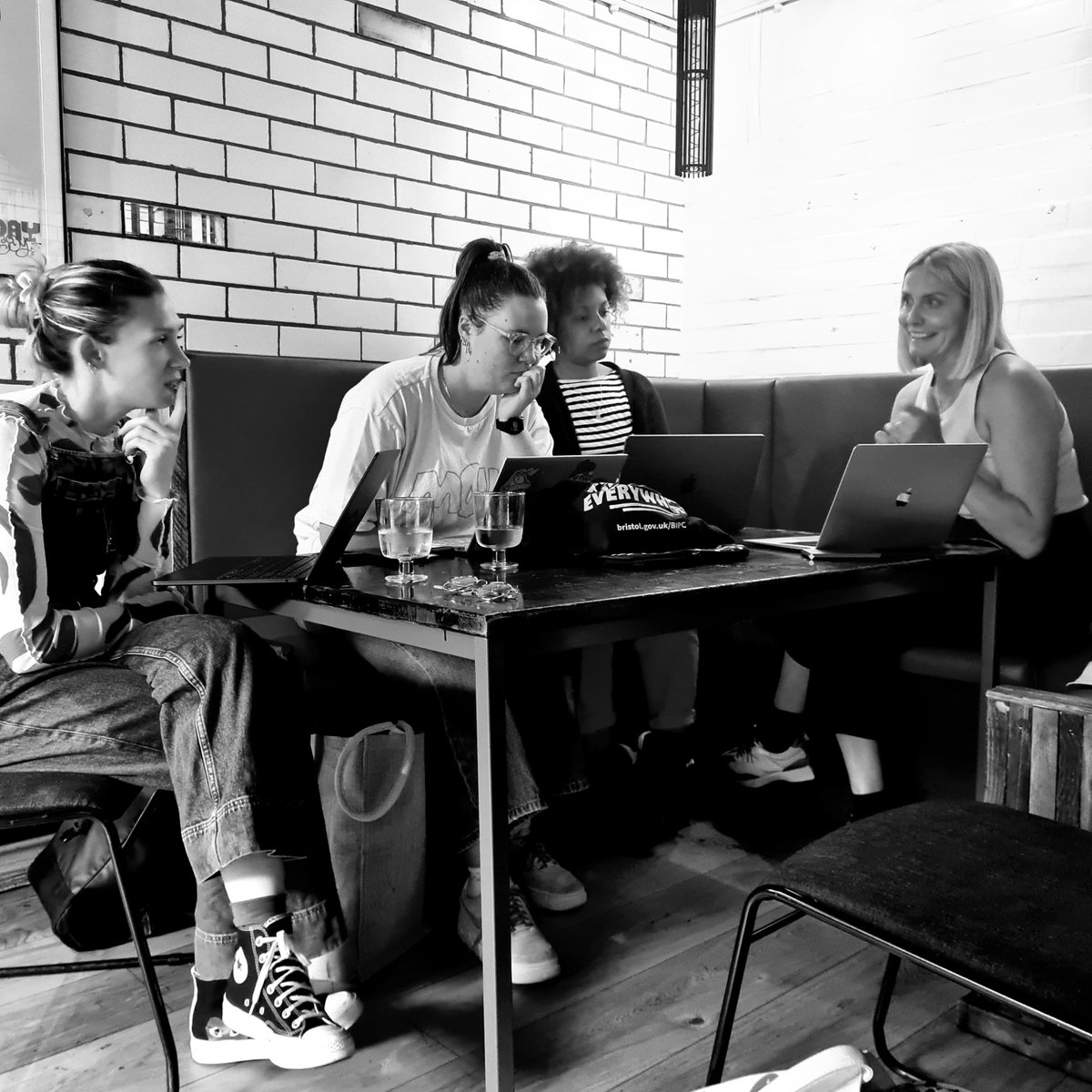 Mix Nights tweet media