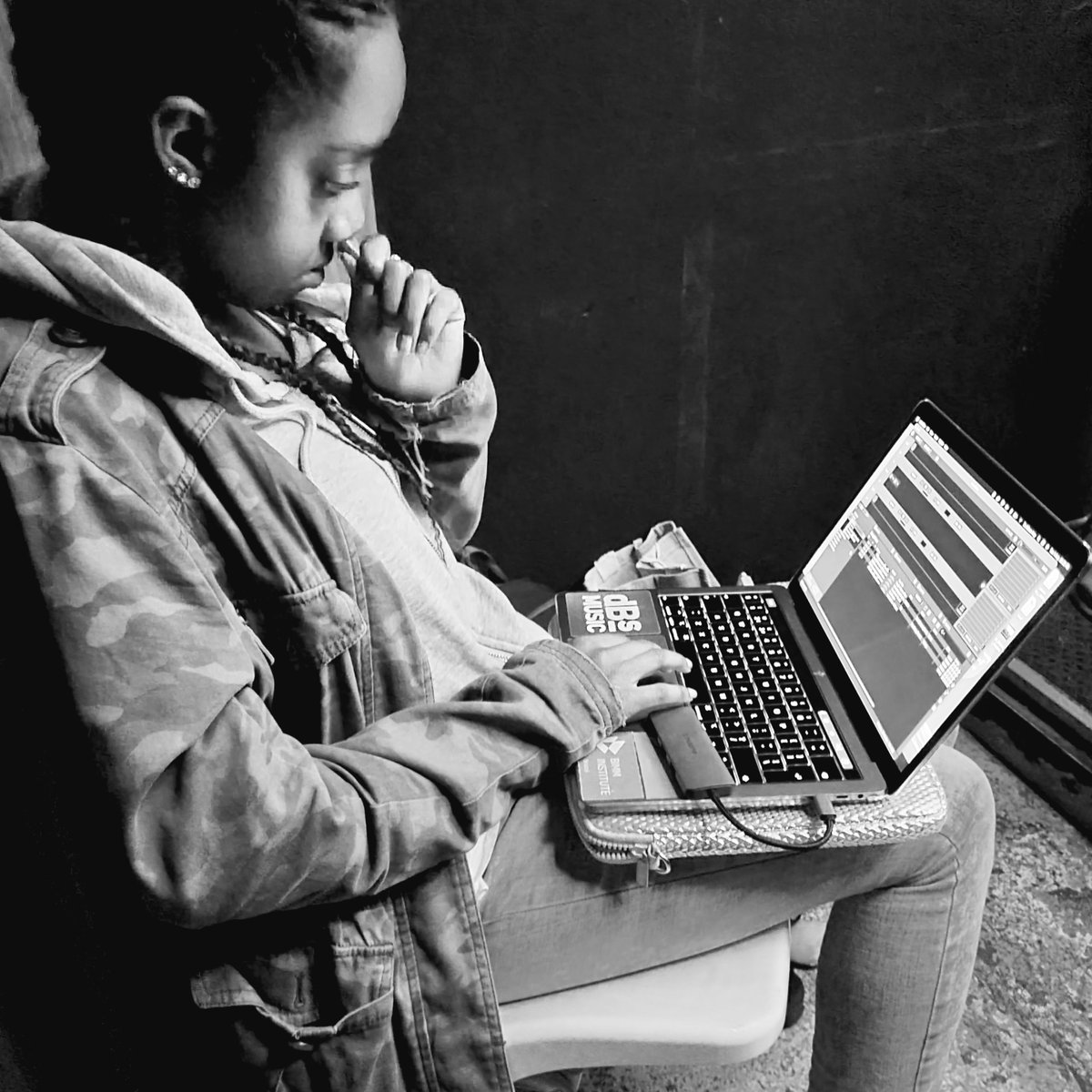 Mix Nights tweet media