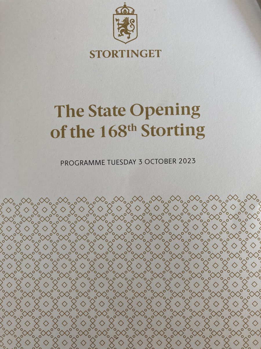 IrlAmbOslo's tweet image. A powerful expression of the hallmark of Norway’s democracy at the State Opening of the 168th #Storting. 
A common theme through the Speech by HM The King; the State of the Realm; and the Speech by the President @Stortinget was safeguarding common values

Photo @Stortinget