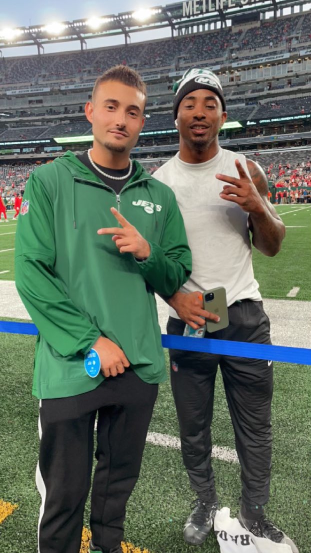 RoccoMartini23's tweet photo. SNF 🖤 https://t.co/HNxFjN9vzI