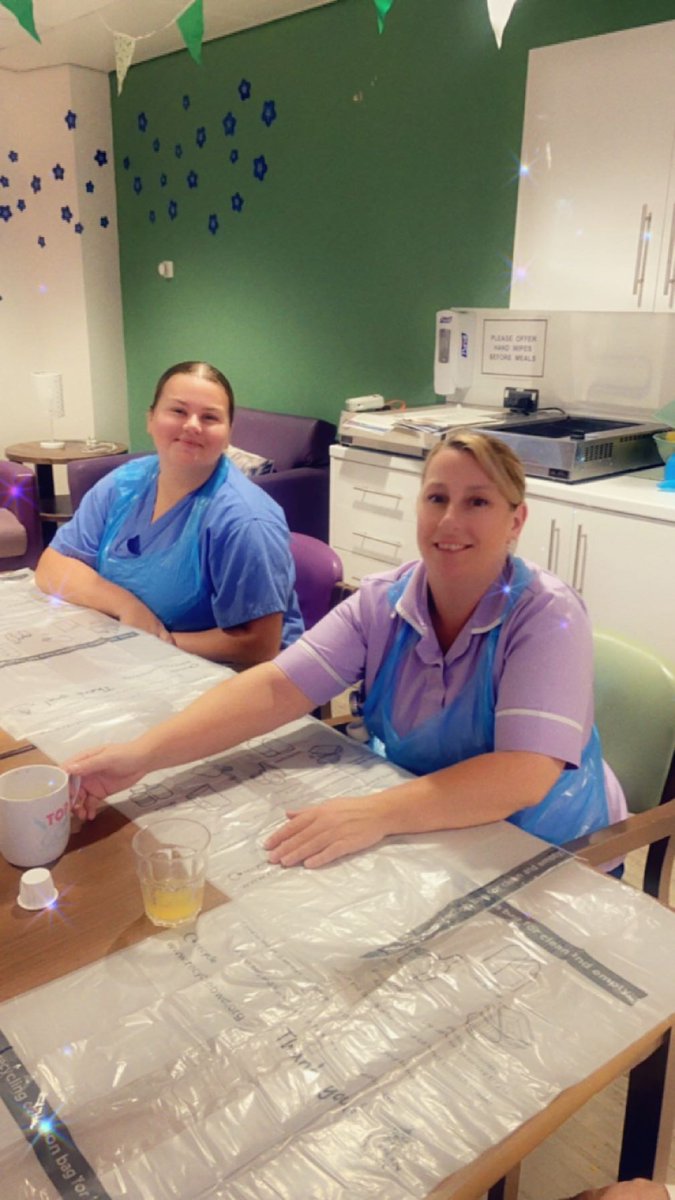 Carolin24395414's tweet image. What a fantastic day at Oasis Ward at Rochdale Infirmary creating clay, Autumn Leaf Bowls. Staff and patients all got involved and created some beautiful work! The "Great Pottery Showdown" competition has started already. Thank you for your wonderful art work !