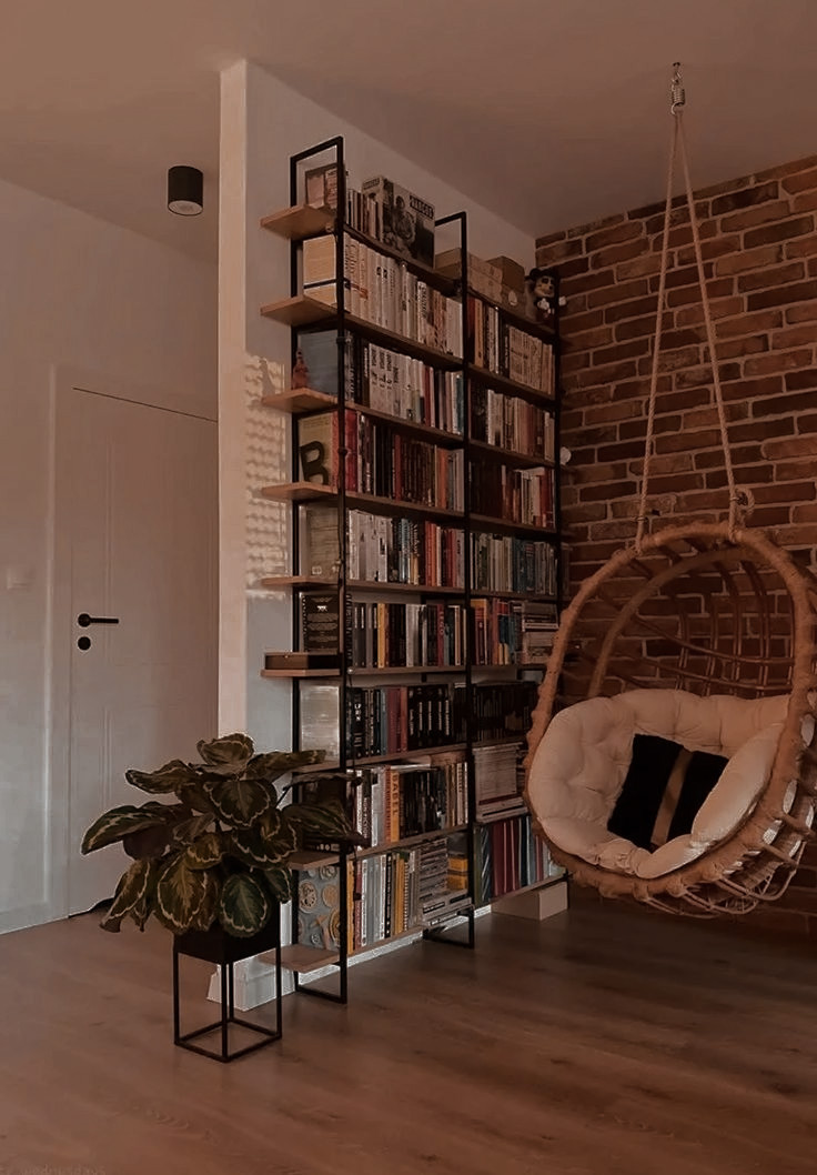 e hoje as aulas da escola onde dou aula pela manhã foram canceladas, por tanto, pude descansar na minha casinha (essa da foto :P) durante esse período! bem, jaja chega a tarde e com ela o meu horário de ir para a biblioteca municipal. trarei atualizações, leitores! 📔🤎🖐🏻