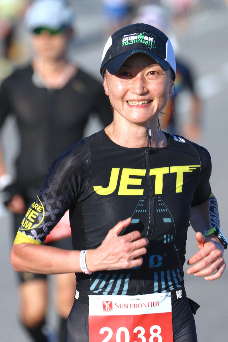 Tri_GERONIMO's tweet photo. 【2023 佐渡国際トライアスロン大会 Photo Report ~ Run207 ~】
バイクはクリア。無事予定通りの開催となったランに入れた安堵感も束の間、猛暑の中のランはまさにサバイバル。唯一、直射日光は強いが、風が吹いてくれた。そして、暗くなり始めてからが佐渡の本番だった。
https://t.co/rSpaLBLkgQ https://t.co/j9msOr0NEj