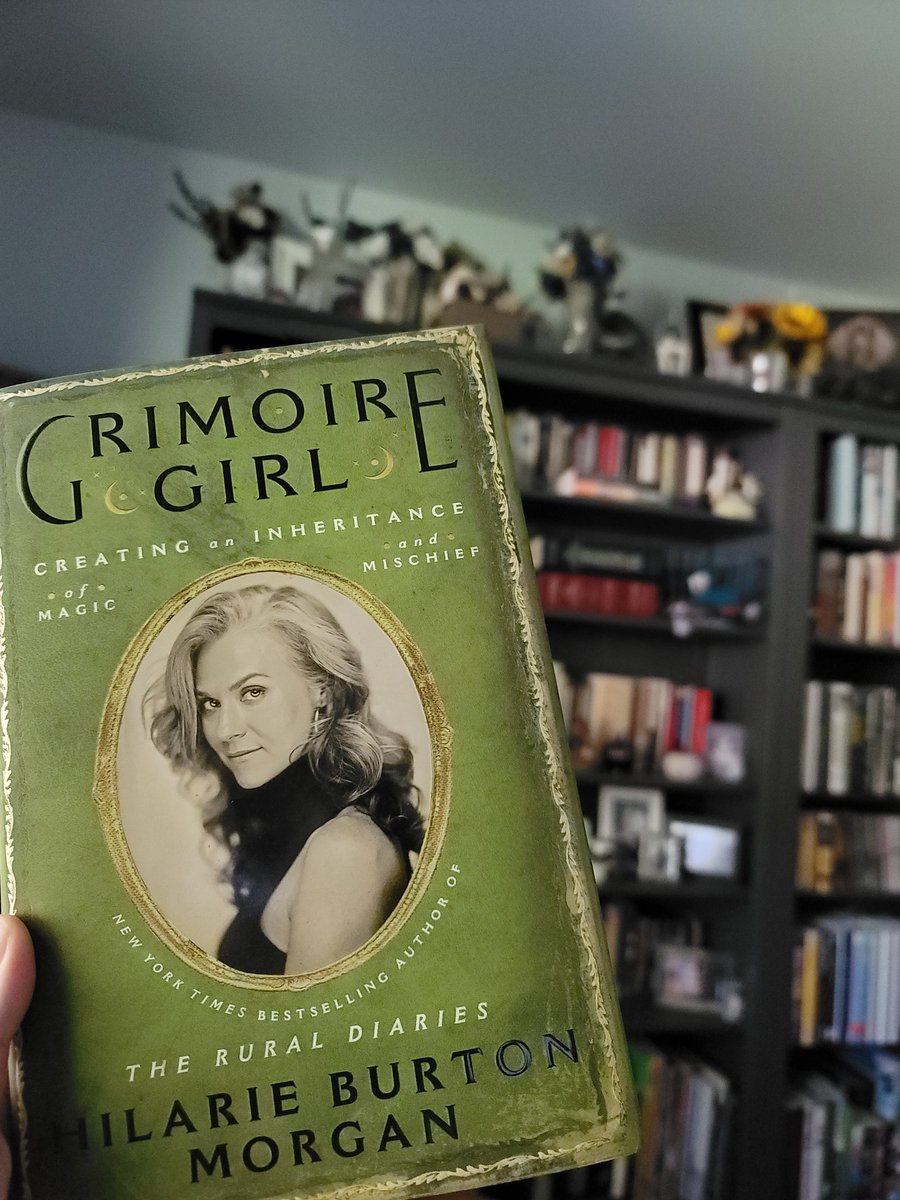 quitelikethis's tweet photo. It's here!!!! @HilarieBurton #GrimoireGirl #BookTwitter #BooksWorthReading https://t.co/YEoAnsg0kh