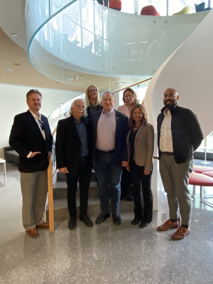 It was a pleasure to meet Joe Beecham and the team from NanoString a few weeks ago at OICR and brainstorm new ideas. Joe’s groundbreaking spatial proteogenomics technologies have helped revolutionize our ability to do cancer research.