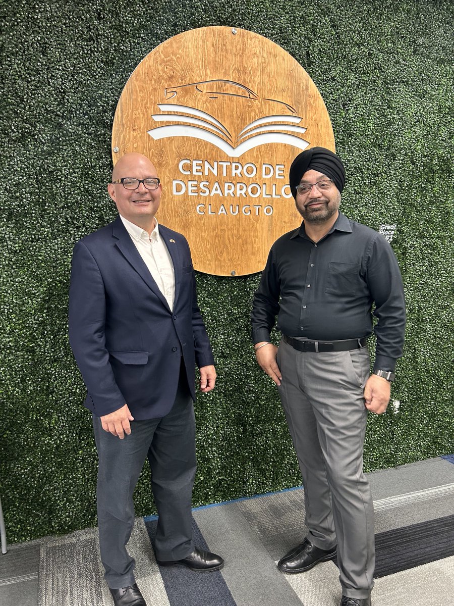 Innostrat_Sol's tweet photo. Wrapping up Day 1 in León, Guanajuato with gratitude to Fernando Baños Francia, the Canadian Trade Commissioner, and their teams. Your support paves the way for our success as Canadian suppliers in the Automotive Industry! 🙌#CanadianTrade #Automotive #Partnerships 🇨🇦🇲🇽 #ITM2023 https://t.co/WhayYREw0Y