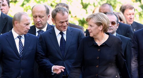 Szafarowicz2001's tweet photo. Informacyjnie: Sąd Okręgowy w Gdańsku zakazał Europosłowi @PatrykJaki mówienia, że POLITYCY PO TO WULGARNI ZDRAJCY!

Pamiętajcie, według sądu nie można mówić, że politycy Platformy są wulgarnymi zdrajcami!

Warto udostępniać, by ktoś przez pomyłkę nie nazwał polityków PO WULGARNYMI ZDRAJCAMI! 🔥